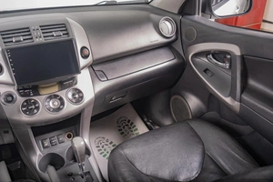 Внедорожник Toyota RAV4 2007 года, 1329000 рублей, Томск