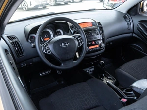 Хетчбэк Kia Ceed 2009 года, 700000 рублей, Волгоград