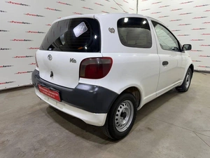 Хетчбэк Toyota Vitz 2000 года, 249000 рублей, Красноярск