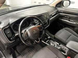 Внедорожник Mitsubishi Outlander 2018 года, 2017600 рублей, Красноярск