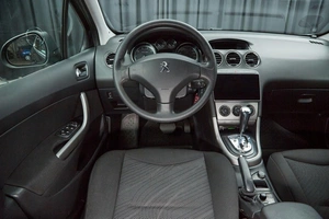 Хетчбэк Peugeot 308 2012 года, 747000 рублей, Красноярск