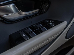 Внедорожник Land Rover Range Rover Evoque 2013 года, 2060000 рублей, Краснодар