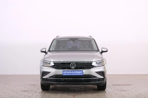 Внедорожник Volkswagen Tiguan 2021 года, 2899000 рублей, Омск