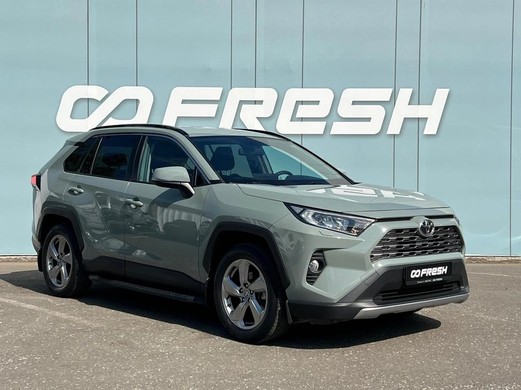 Внедорожник Toyota RAV4 2019 года, 3199000 рублей, Ижевск