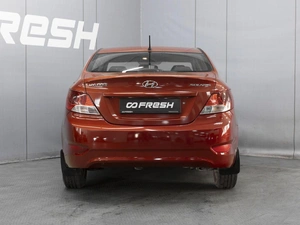 Седан Hyundai Solaris 2011 года, 750000 рублей, Омск