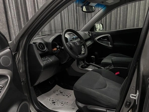 Внедорожник Toyota RAV4 2010 года, 1385000 рублей, Красноярск