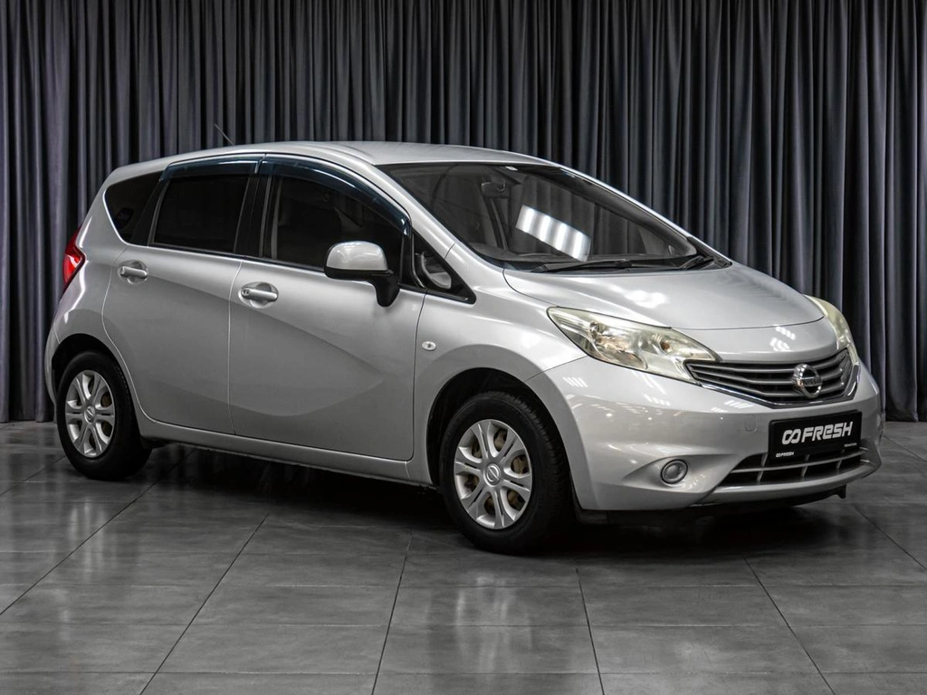 Хетчбэк Nissan Note 2013 года, 949000 рублей, Тюмень
