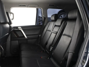 Внедорожник Toyota Land Cruiser Prado 2010 года, 2990000 рублей, Омск