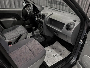 Седан Renault Logan 2006 года, 270000 рублей, Красноярск