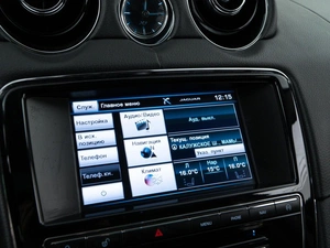 Седан Jaguar XJ 2014 года, 2669900 рублей, Москва