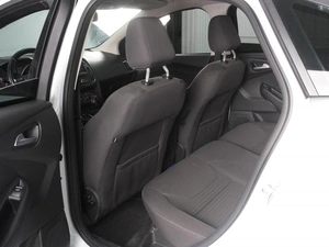 Седан Ford Focus 2017 года, 1479000 рублей, Красный Пахарь