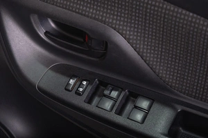 Хетчбэк Toyota Vitz 2019 года, 1069000 рублей, Томск