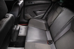 Хетчбэк Opel Astra 2011 года, 829000 рублей, Сургут