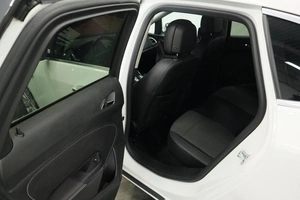 Седан Opel Astra 2013 года, 925000 рублей, Курск
