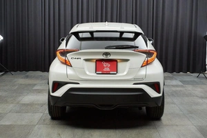 Внедорожник Toyota C-HR 2018 года, 2150000 рублей, Красноярск