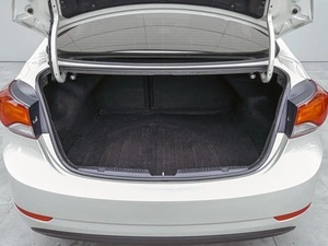 Седан Hyundai Elantra 2015 года, 1380000 рублей, Краснодар