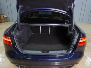 Седан Jaguar XE 2016 года, 1949000 рублей, Воронеж