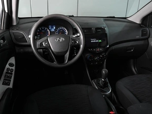 Хетчбэк Hyundai Solaris 2015 года, 989000 рублей, Ростов-на-Дону