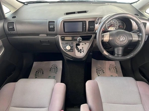 Минивэн Toyota Wish 2007 года, 859000 рублей, Красноярск