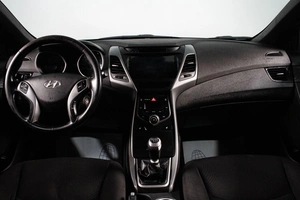 Седан Hyundai Elantra 2014 года, 979000 рублей, Сургут