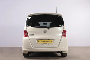 Минивэн Honda Freed 2010 года, 999000 рублей, Новосибирск