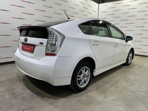 Лифтбек Toyota Prius 2011 года, 999000 рублей, Красноярск
