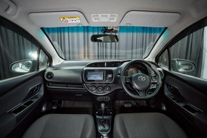 Хетчбэк Toyota Vitz 2018 года, 877000 рублей, Красноярск