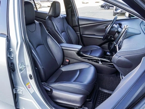 Лифтбек Toyota Prius 2017 года, 2310000 рублей, Краснодар