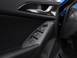 Хетчбэк Mazda 3 2014 года, 1469444 рублей, Москва