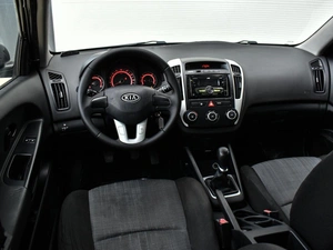 Хетчбэк Kia Ceed 2010 года, 695000 рублей, Краснодар