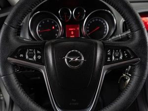 Хетчбэк Opel Astra GTC 2012 года, 840000 рублей, Тюмень