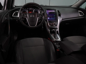 Седан Opel Astra 2012 года, 839000 рублей, Воронеж