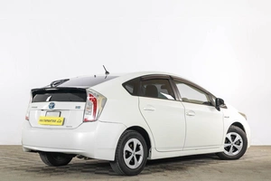 Лифтбек Toyota Prius 2014 года, 999000 рублей, Тюмень