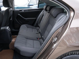 Седан Volkswagen Jetta 2011 года, 1150000 рублей, Волгоград