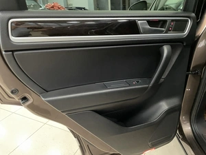 Внедорожник Volkswagen Touareg 2010 года, 1687000 рублей, Солонцы