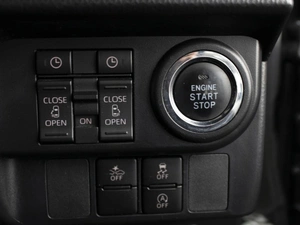 Минивэн Toyota Roomy 2021 года, 1390000 рублей, Омск
