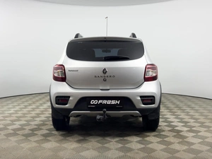 Хетчбэк Renault Sandero 2017 года, 1037100 рублей, Казань