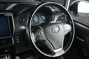 Минивэн Toyota Noah 2018 года, 2529000 рублей, Тюмень