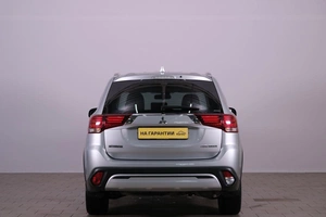 Внедорожник Mitsubishi Outlander 2018 года, 2349000 рублей, Омск