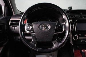 Седан Toyota Camry 2012 года, 1829000 рублей, Сургут