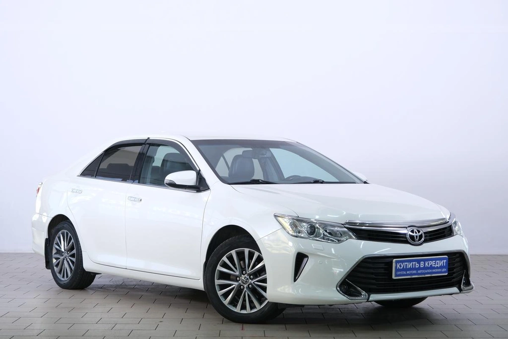 Седан Toyota Camry 2016 года, 1879000 рублей, Омск