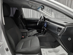 Седан Toyota Corolla 2013 года, 1165000 рублей, Красноярск