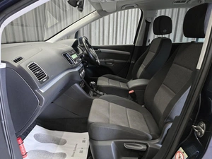 Минивэн Volkswagen Sharan 2012 года, 999000 рублей, Красноярск