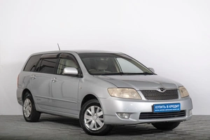 Седан Toyota Corolla Fielder 2005 года, 679000 рублей, Томск