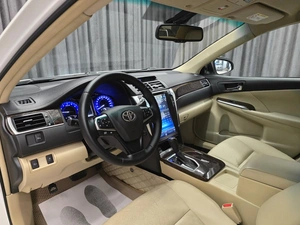 Седан Toyota Camry 2017 года, 1729412 рублей, Красноярск