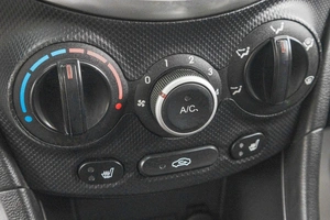 Хетчбэк Hyundai Solaris 2011 года, 799000 рублей, Барнаул