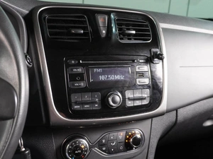 Хетчбэк Renault Sandero 2016 года, 1179000 рублей, Воронеж