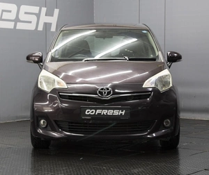 Хетчбэк Toyota Ractis 2011 года, 950000 рублей, Омск