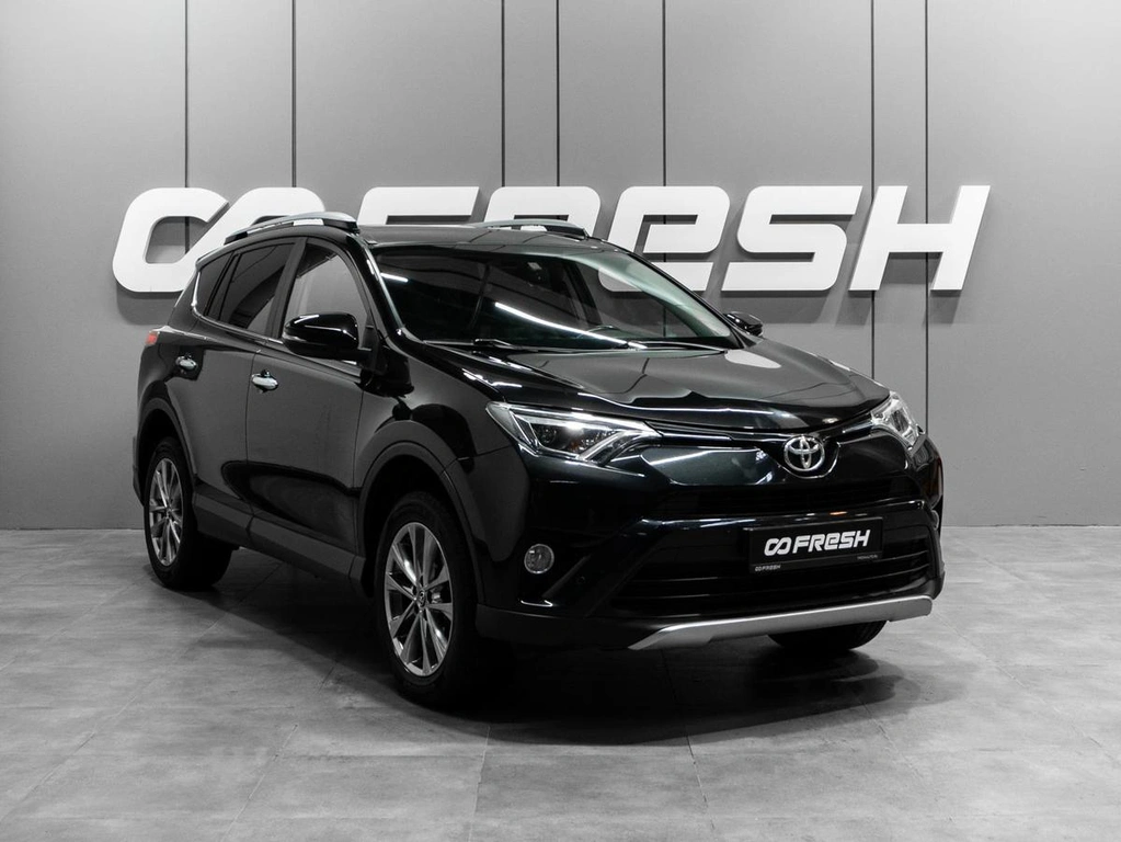 Внедорожник Toyota RAV4 2018 года, 2679000 рублей, Тюмень