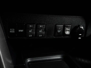 Внедорожник Toyota RAV4 2015 года, 1834000 рублей, Воронеж